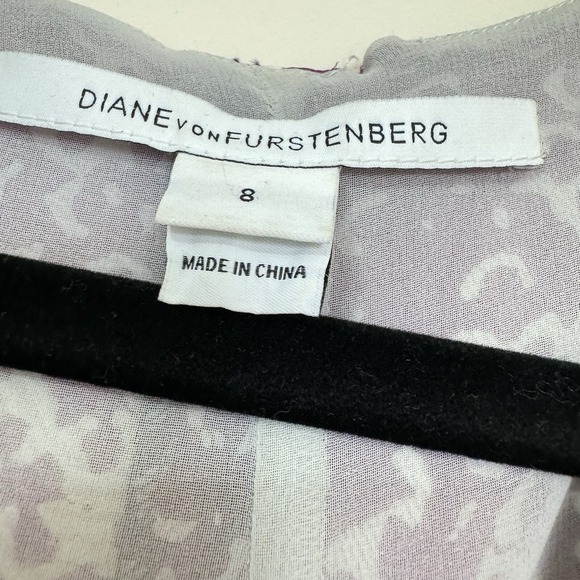 Diane Von Furstenberg‎ Womens Jumpsuit Size 8 Silk Purple Unique Pockets Spotted - Picture 2 of 14